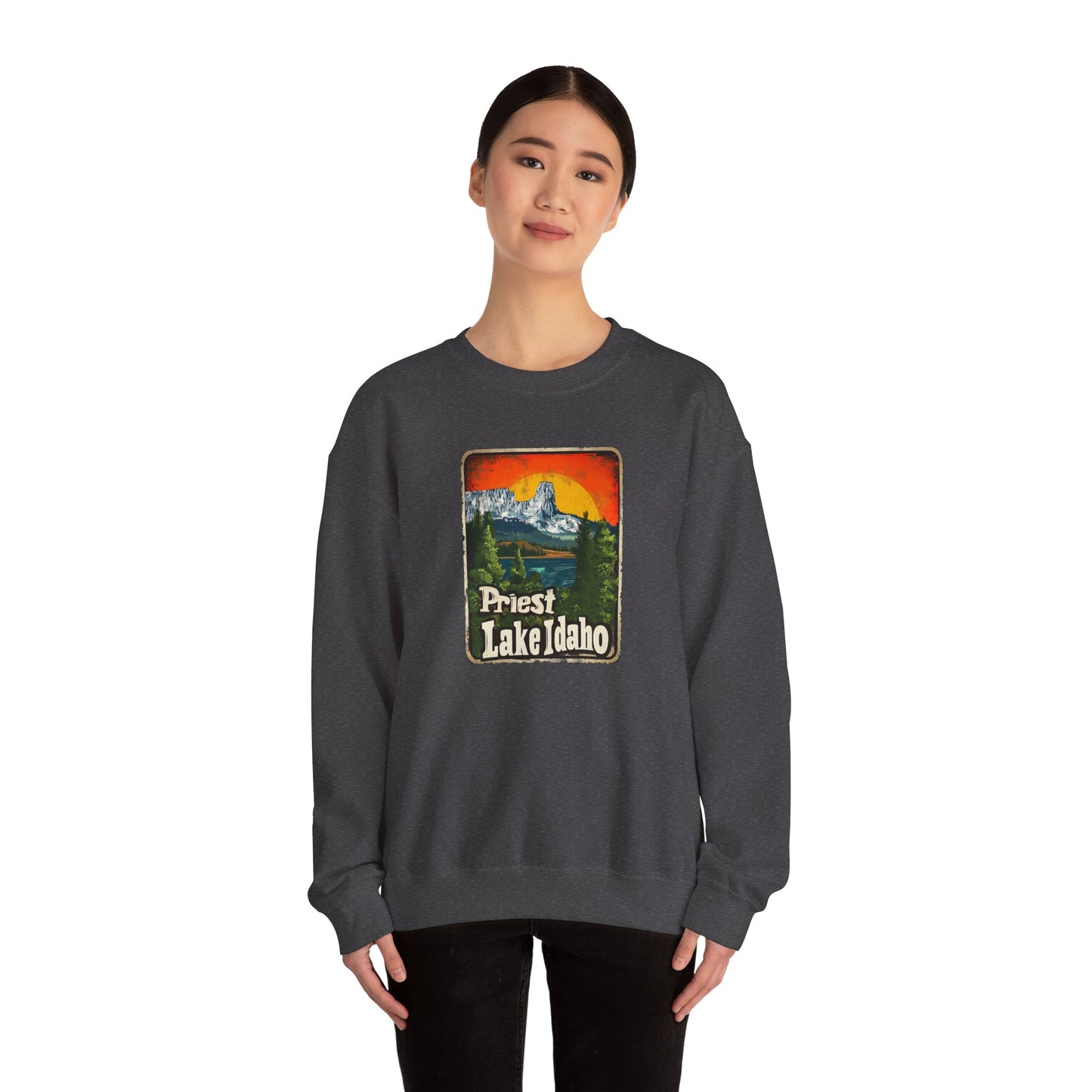 Iconic Chimney Rock Unisex Heavy Blend™ Crewneck Sweatshirt